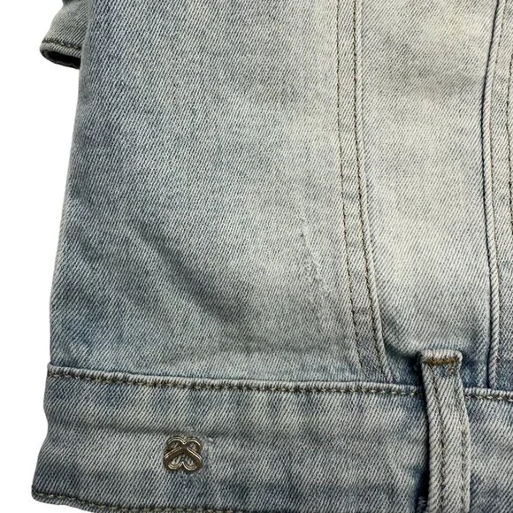 Sparkle Denim Pearl and Grommet Denim Jacket (M) - Picture 7 of 11